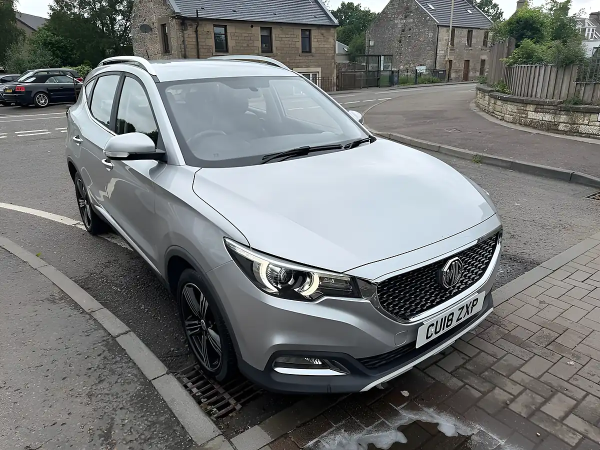 Used 2018 MG Zs Exclusive Silver - Interior and Exterior details 4