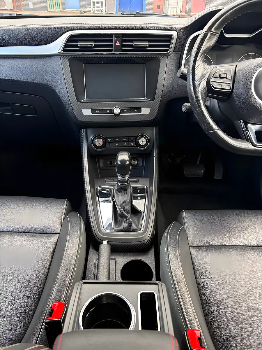 Used 2018 MG Zs Exclusive Silver - Interior and Exterior details 12