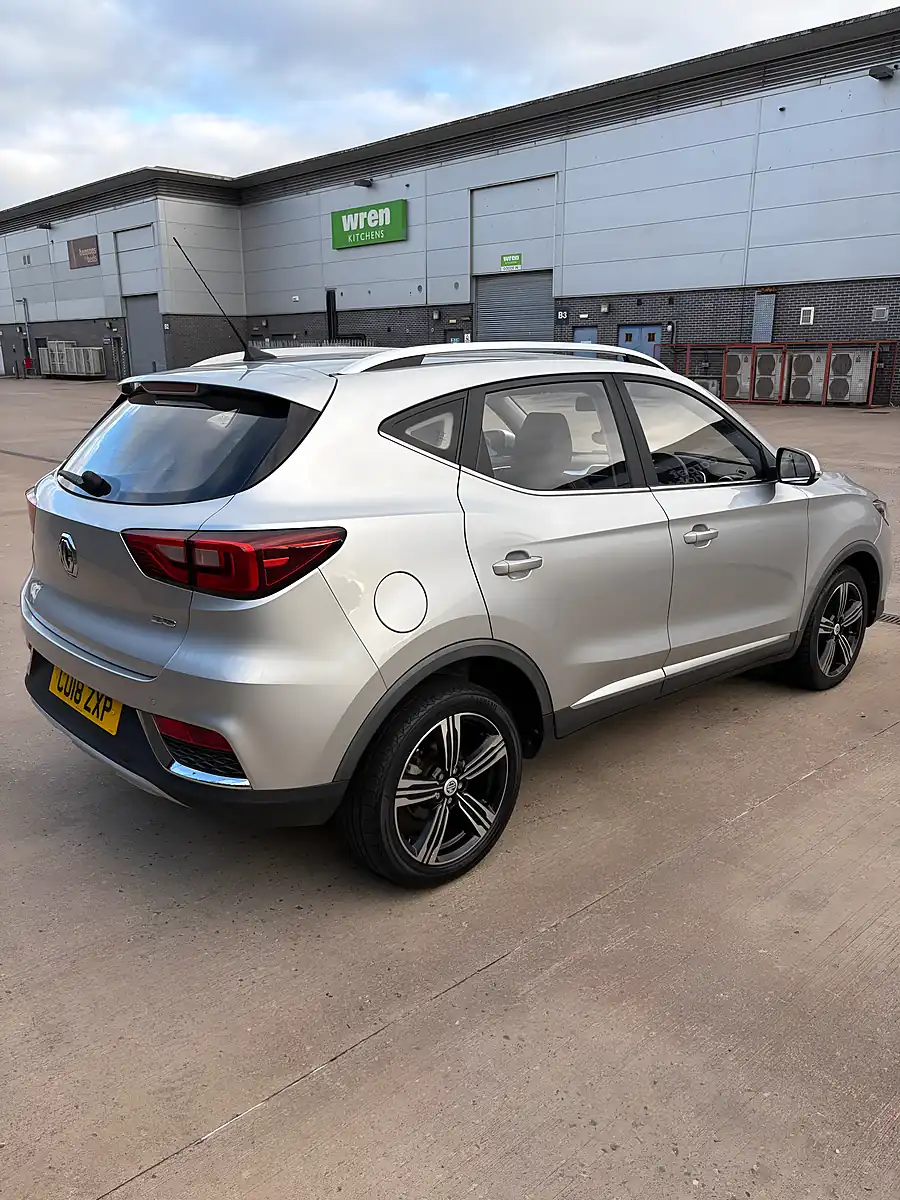 Used 2018 MG Zs Exclusive Silver - Interior and Exterior details 5