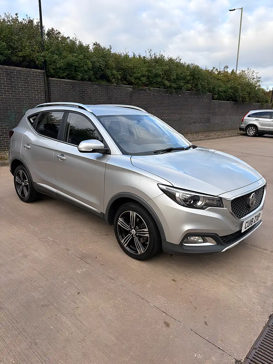 Used 2018 MG Zs Exclusive Silver - Interior and Exterior details 7