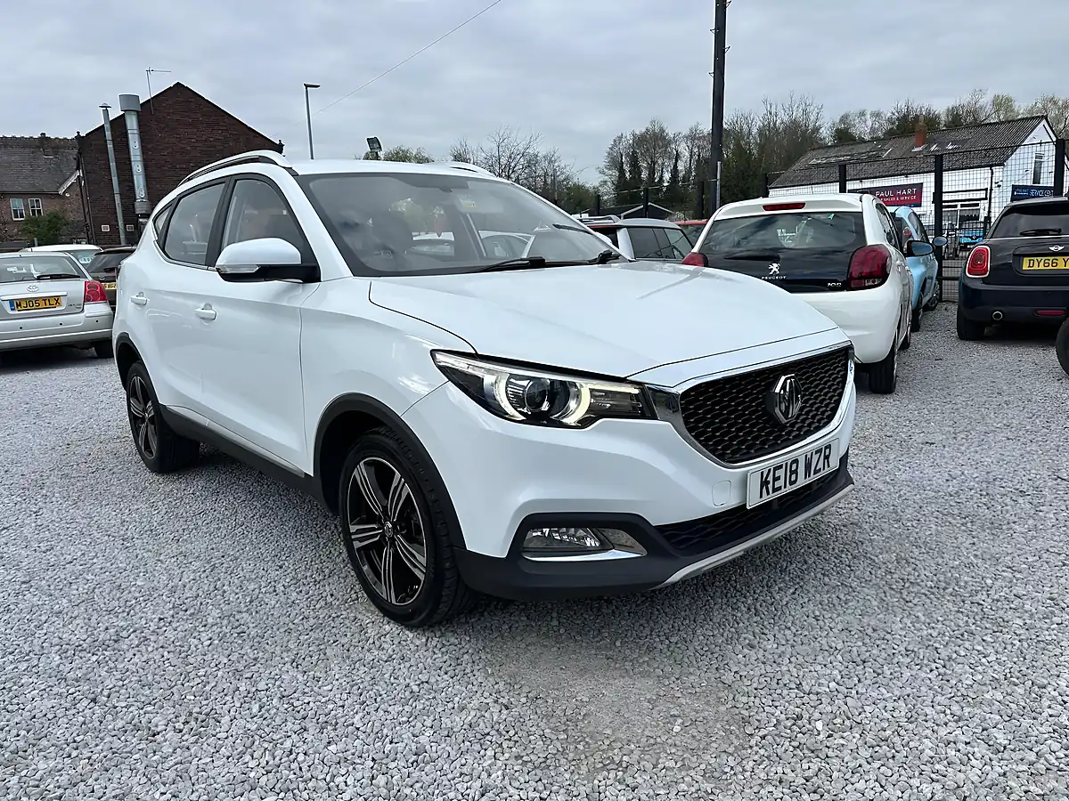 Used 2018 MG Zs Exclusive White - Front View