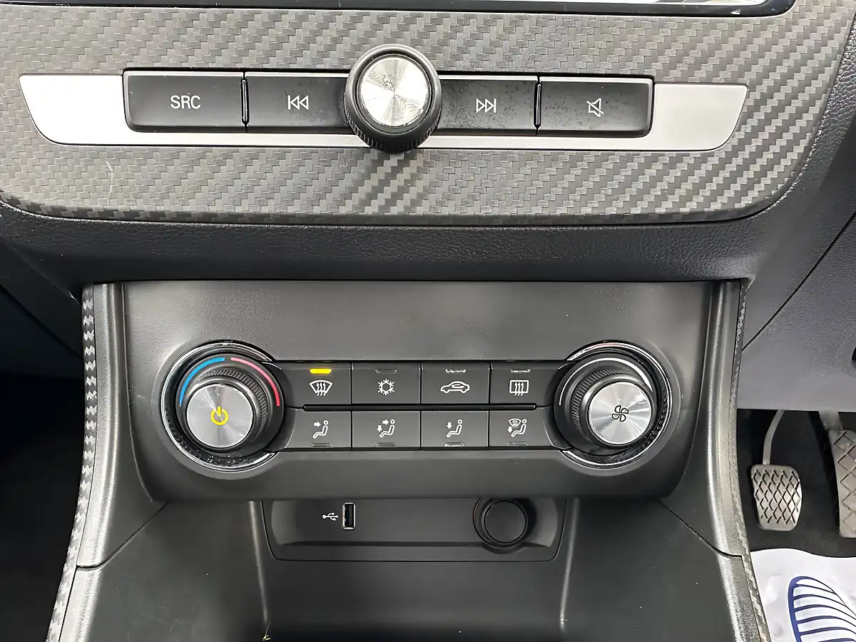 Used 2018 MG Zs Exclusive White - Interior and Exterior details 12