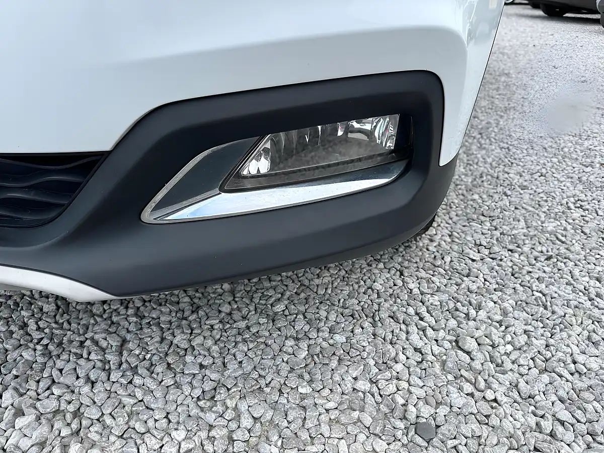 Used 2018 MG Zs Exclusive White - Interior and Exterior details 17