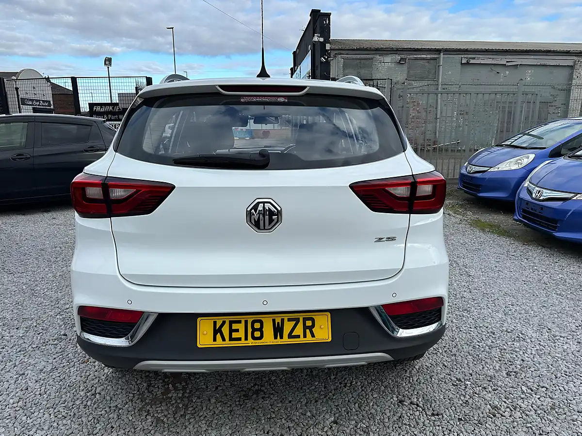 Used 2018 MG Zs Exclusive White - Interior and Exterior details 7