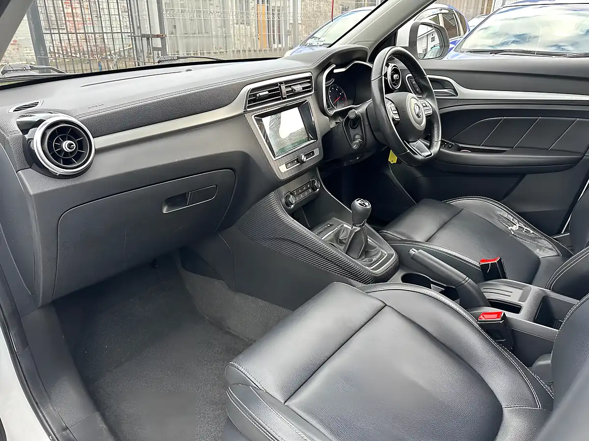 Used 2018 MG Zs Exclusive White - Interior and Exterior details 9