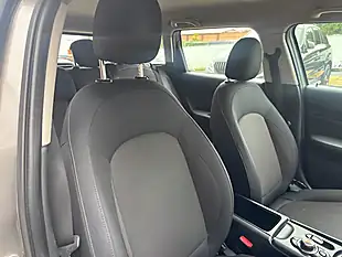 Used 2018 MINI Clubman Classic Silver - Interior and Exterior details 11