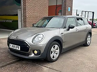 Used 2018 MINI Clubman Classic Silver - Interior and Exterior details 3