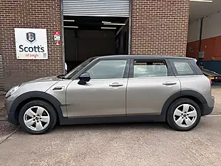 Used 2018 MINI Clubman Classic Silver - Interior and Exterior details 4