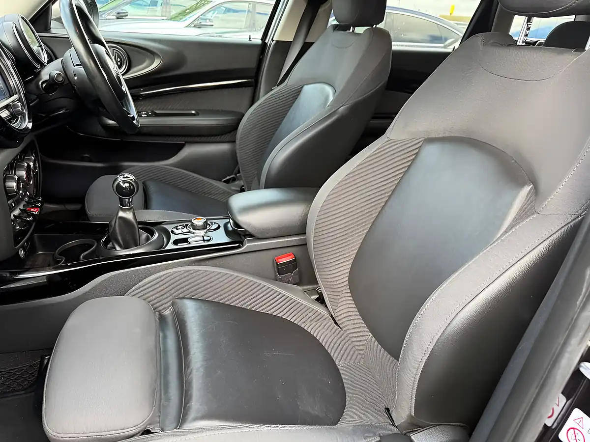 Used 2018 MINI Clubman Cooper Black - Interior and Exterior details 15