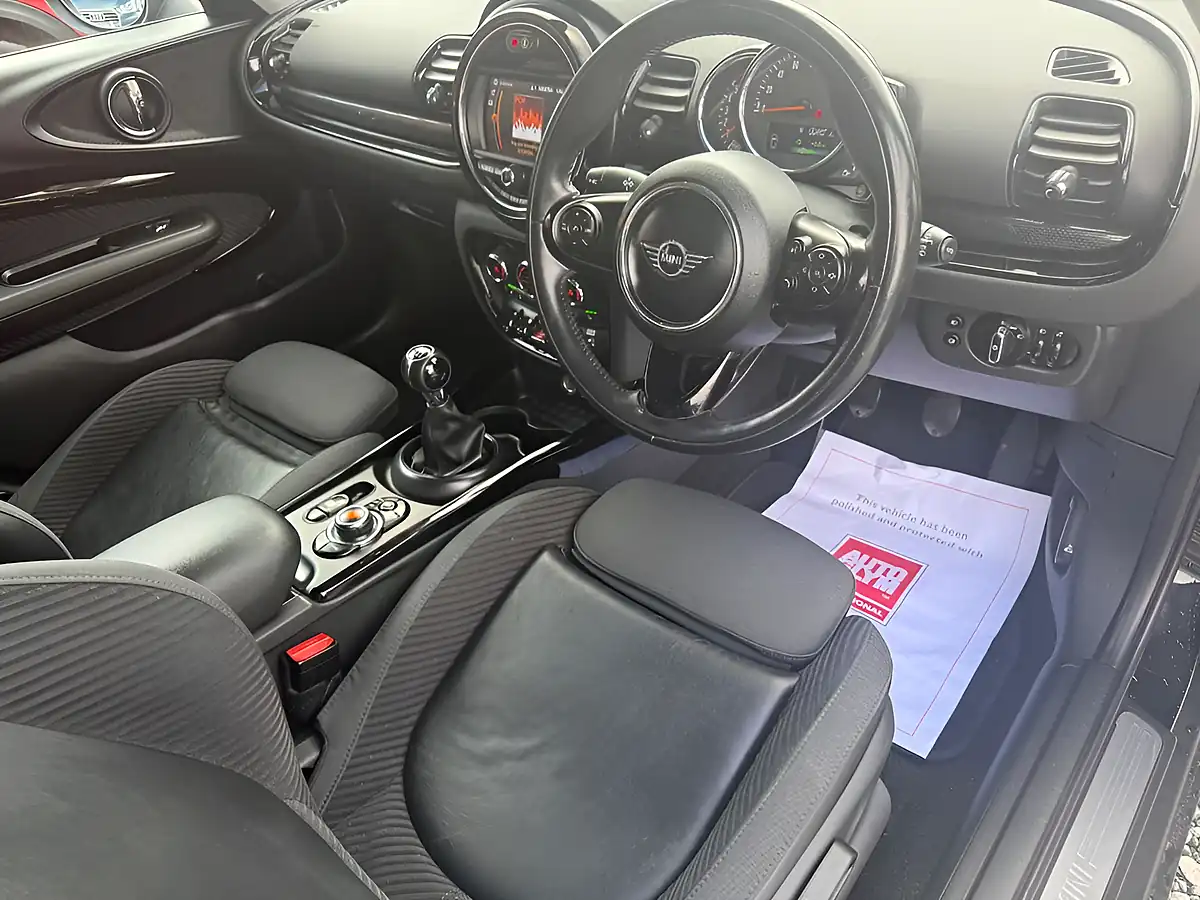 Used 2018 MINI Clubman Cooper Black - Interior and Exterior details 7