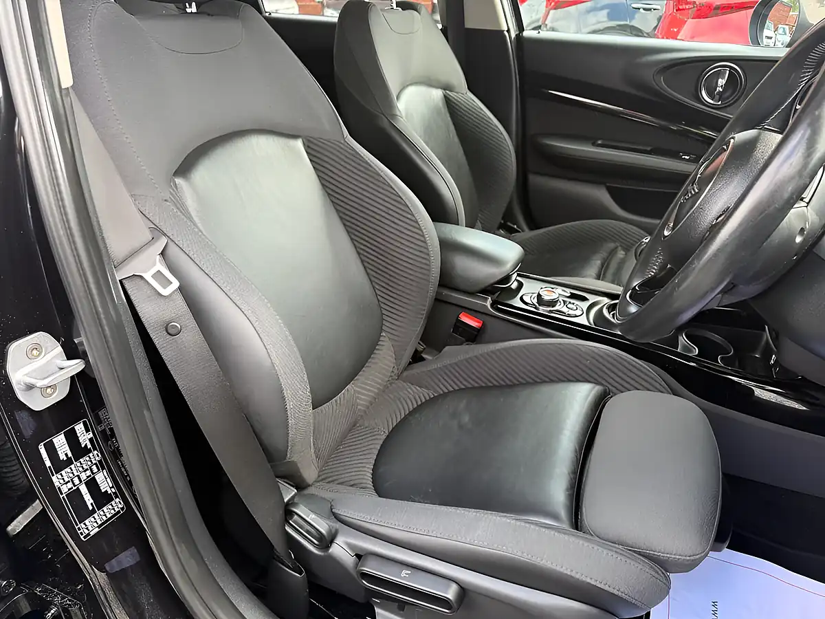 Used 2018 MINI Clubman Cooper Black - Interior and Exterior details 9
