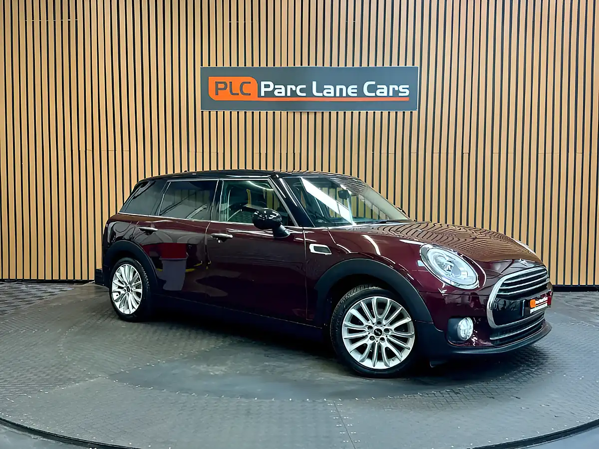 Used 2018 MINI Clubman Cooper Classic Pure Burgundy - Front View