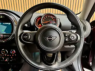 Used 2018 MINI Clubman Cooper Classic Pure Burgundy - Interior and Exterior details 14