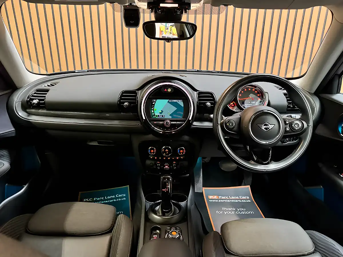 Used 2018 MINI Clubman Cooper Classic Pure Burgundy - Interior and Exterior details 17