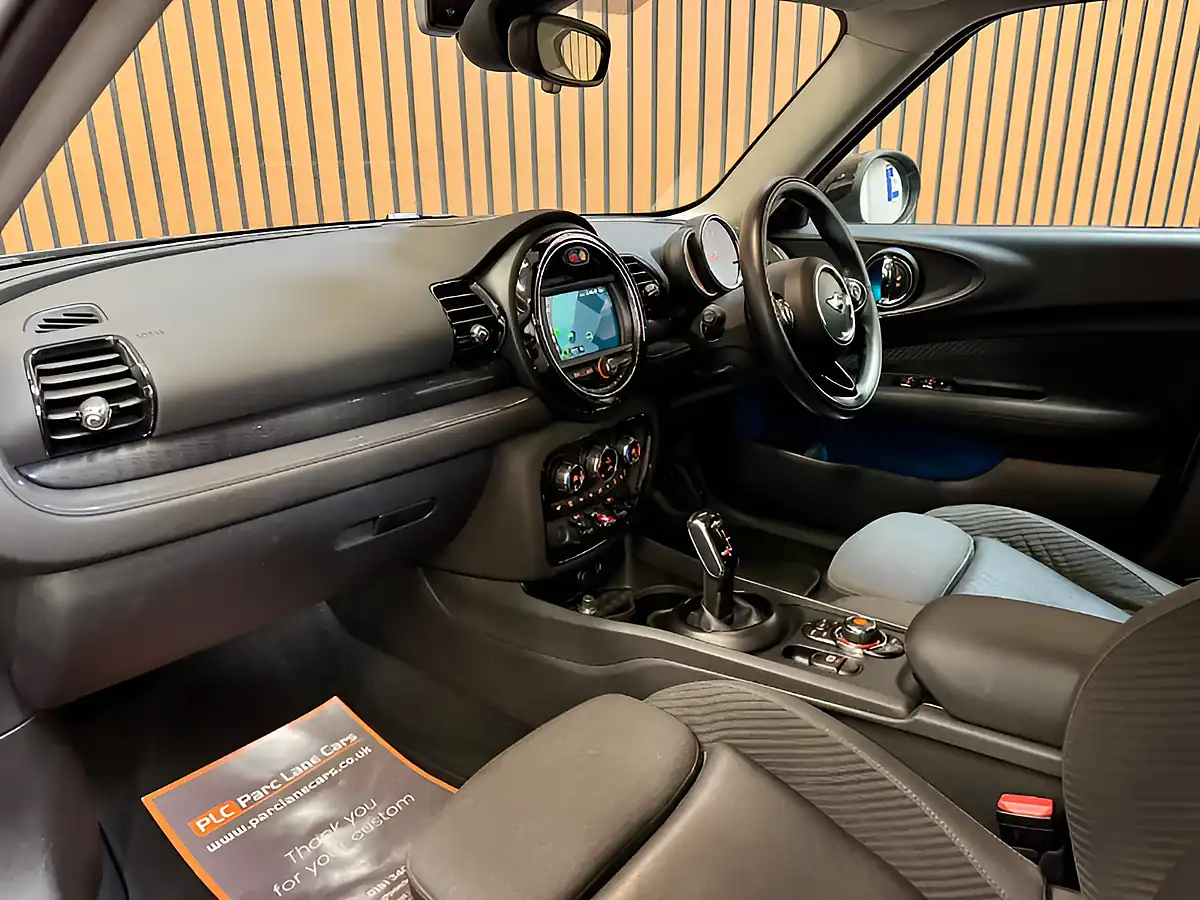 Used 2018 MINI Clubman Cooper Classic Pure Burgundy - Interior and Exterior details 18