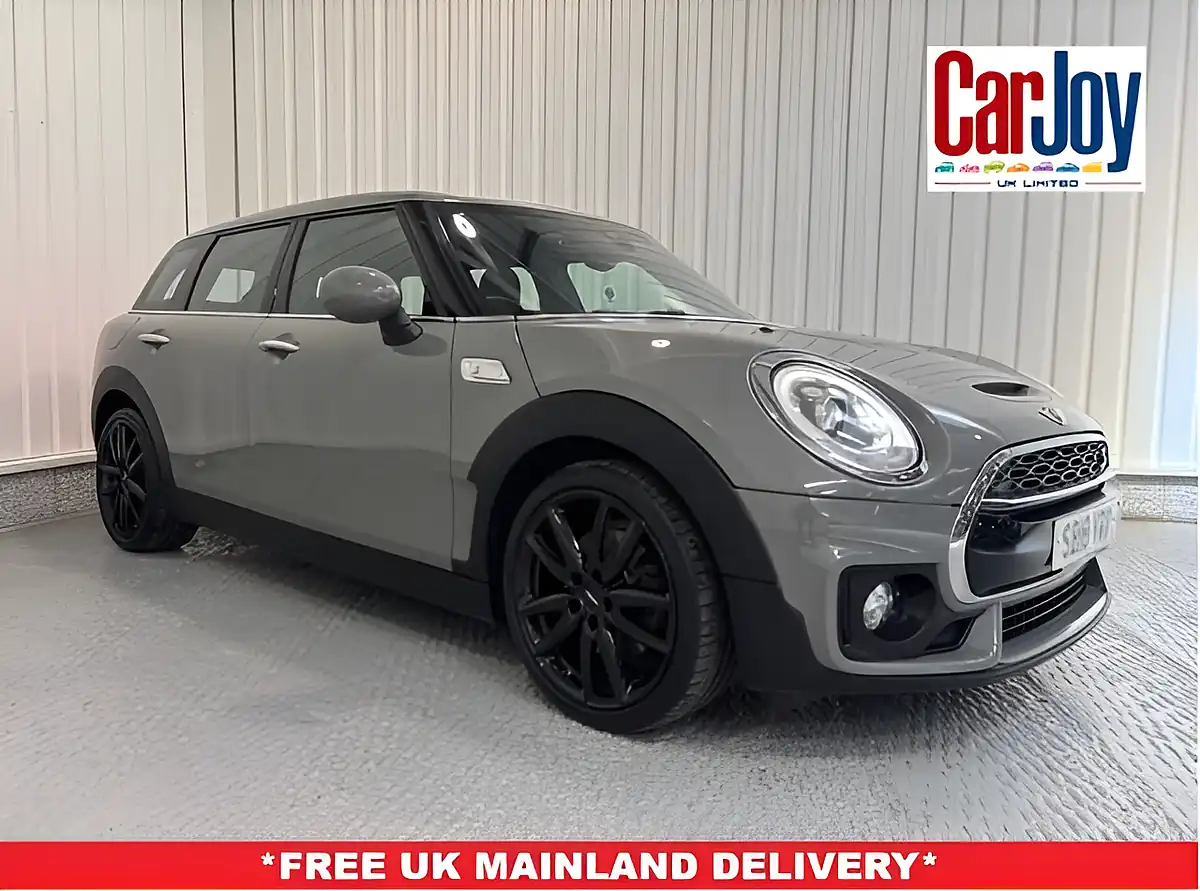Used 2018 MINI Clubman Cooper Moonwalk Grey - Front View