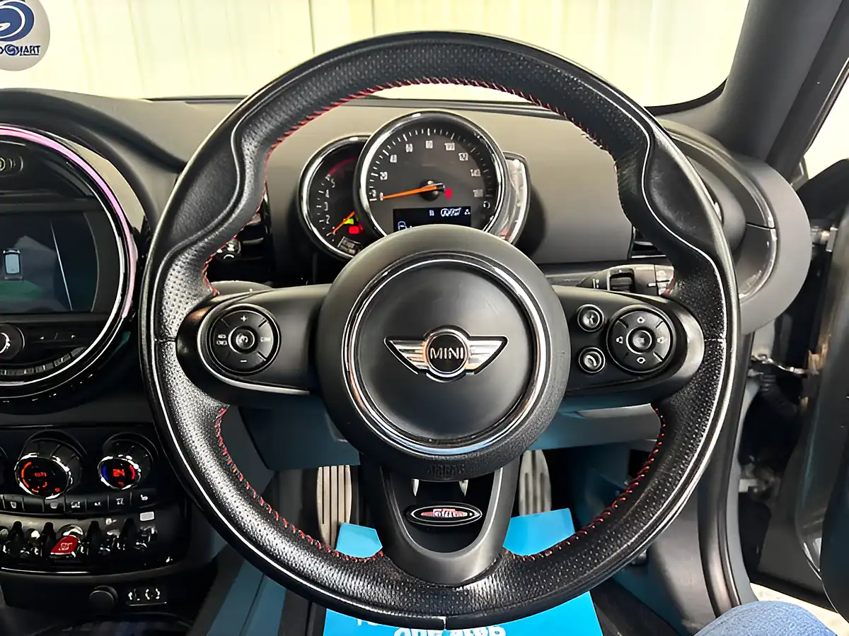 Used 2018 MINI Clubman Cooper Moonwalk Grey - Interior and Exterior details 14