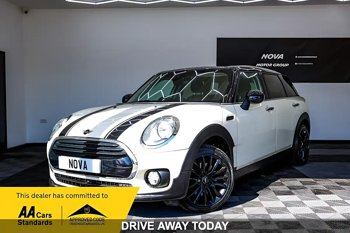 Used 2018 MINI Clubman Cooper White - Front View
