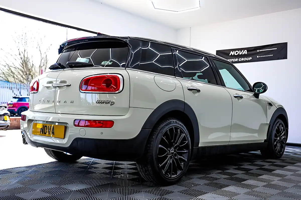 Used 2018 MINI Clubman Cooper White - Interior and Exterior details 10