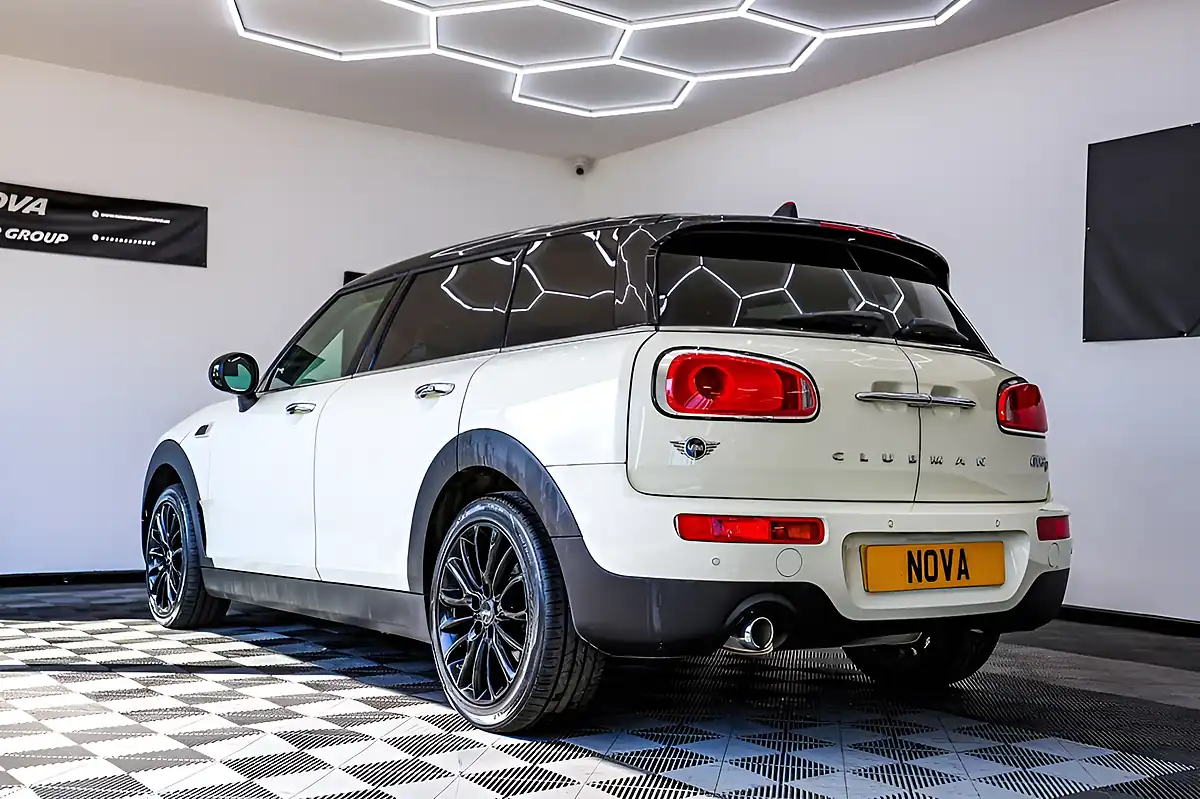 Used 2018 MINI Clubman Cooper White - Interior and Exterior details 12