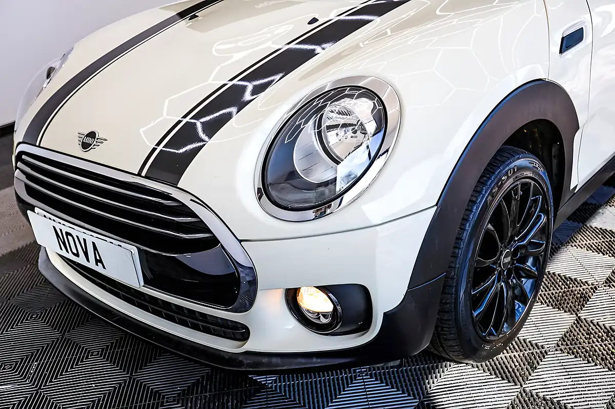 Used 2018 MINI Clubman Cooper White - Interior and Exterior details 20