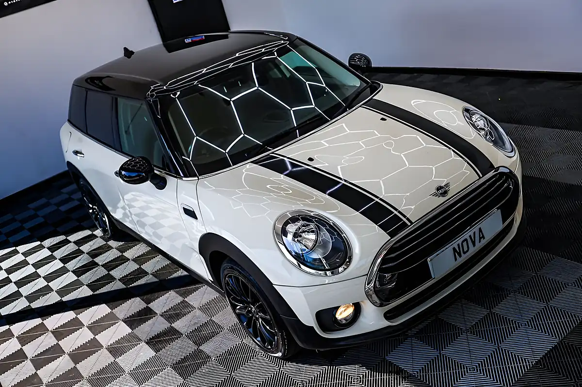 Used 2018 MINI Clubman Cooper White - Interior and Exterior details 3