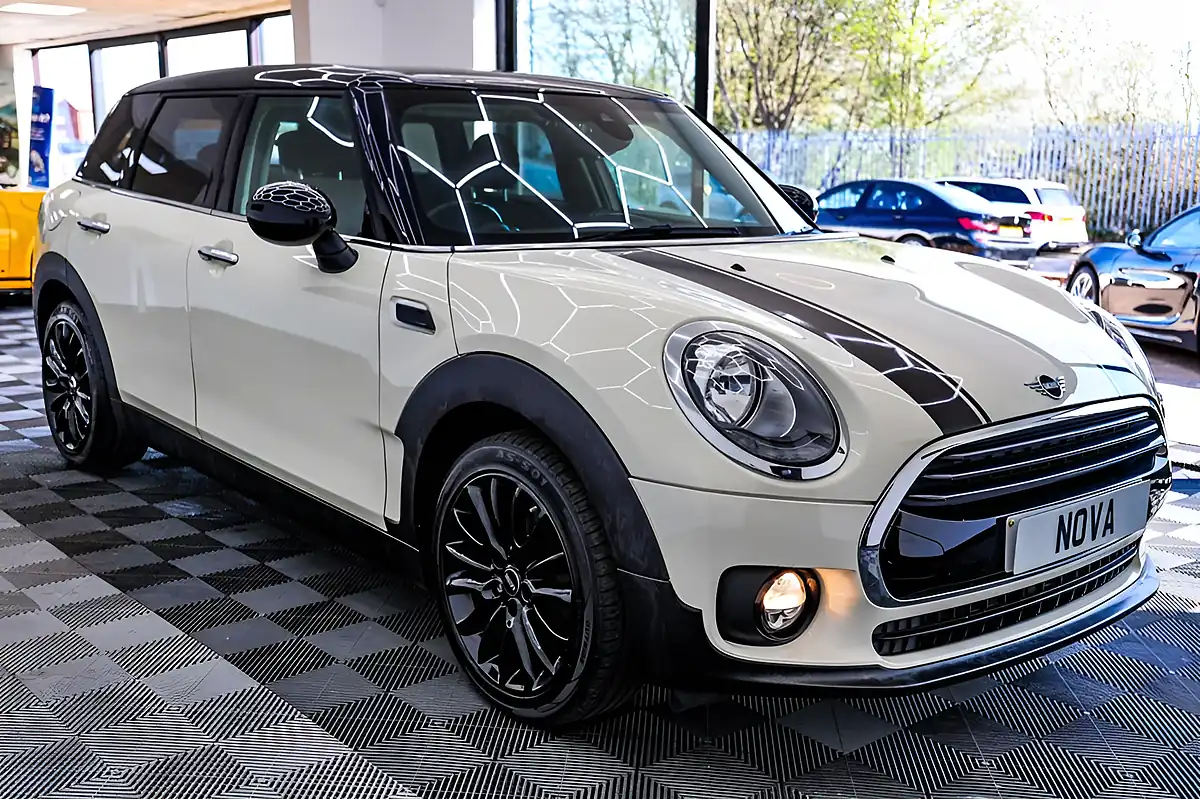 Used 2018 MINI Clubman Cooper White - Interior and Exterior details 9