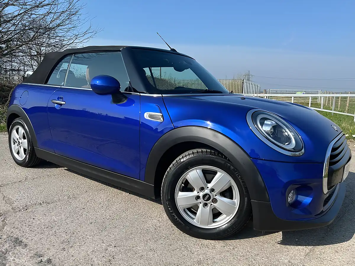 Used 2018 MINI Convertible Cooper Blue - Front View