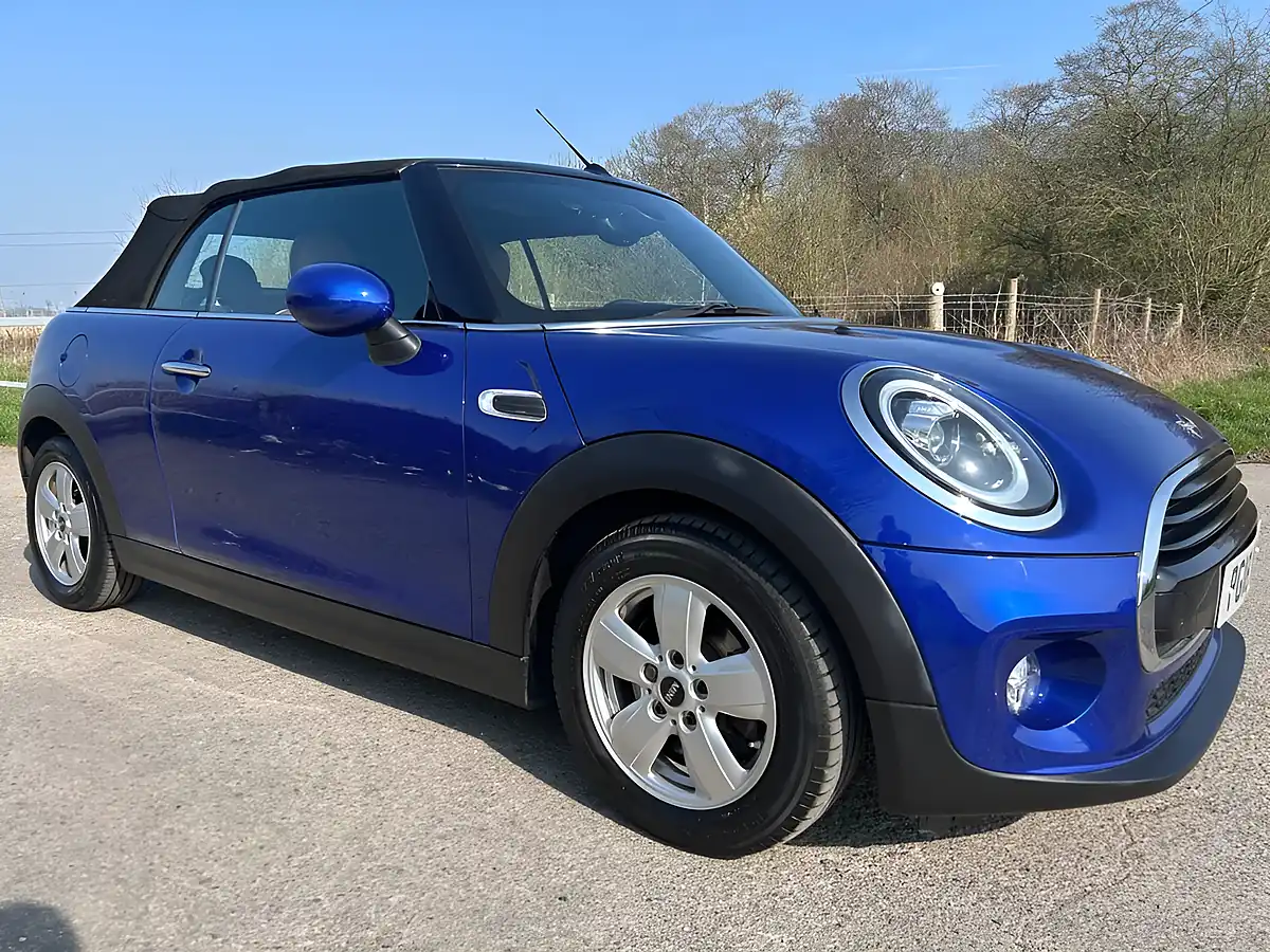 Used 2018 MINI Convertible Cooper Blue - Interior and Exterior details 9