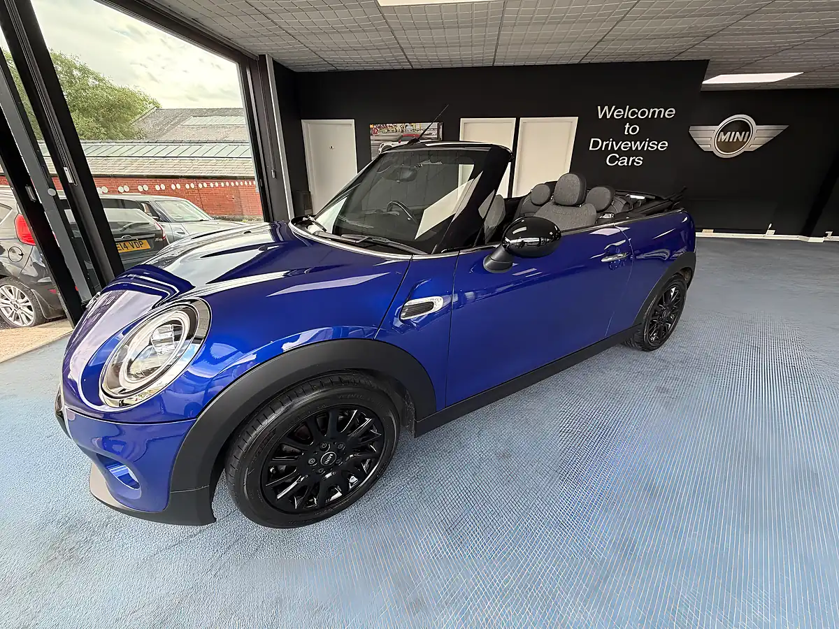 Used 2018 MINI Convertible Cooper Blue - Interior and Exterior details 7
