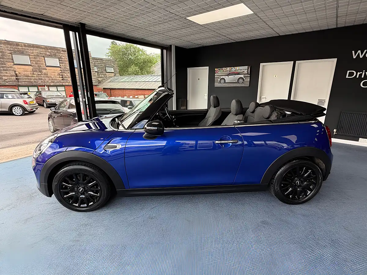 Used 2018 MINI Convertible Cooper Blue - Interior and Exterior details 8