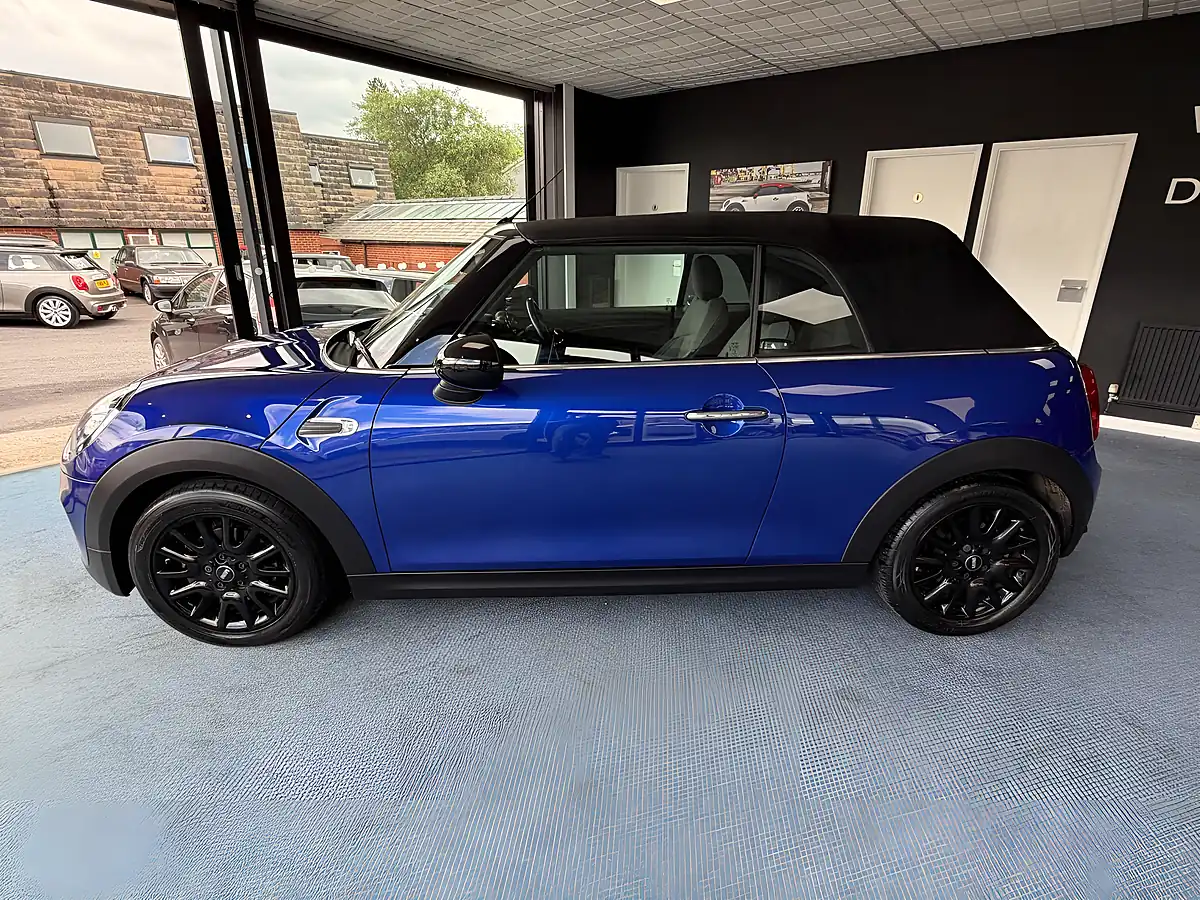 Used 2018 MINI Convertible Cooper Blue - Interior and Exterior details 9