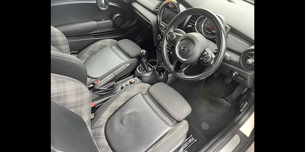 Used 2018 MINI Convertible Cooper Pearl White - Interior and Exterior details 14