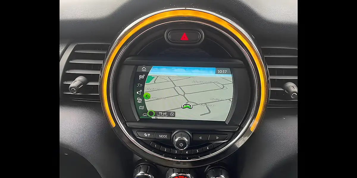 Used 2018 MINI Convertible Cooper Pearl White - Interior and Exterior details 16