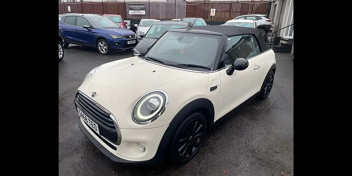 Used 2018 MINI Convertible Cooper Pearl White - Interior and Exterior details 9