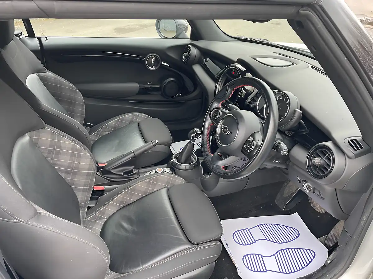 Used 2018 MINI Convertible Cooper Silver - Interior and Exterior details 17