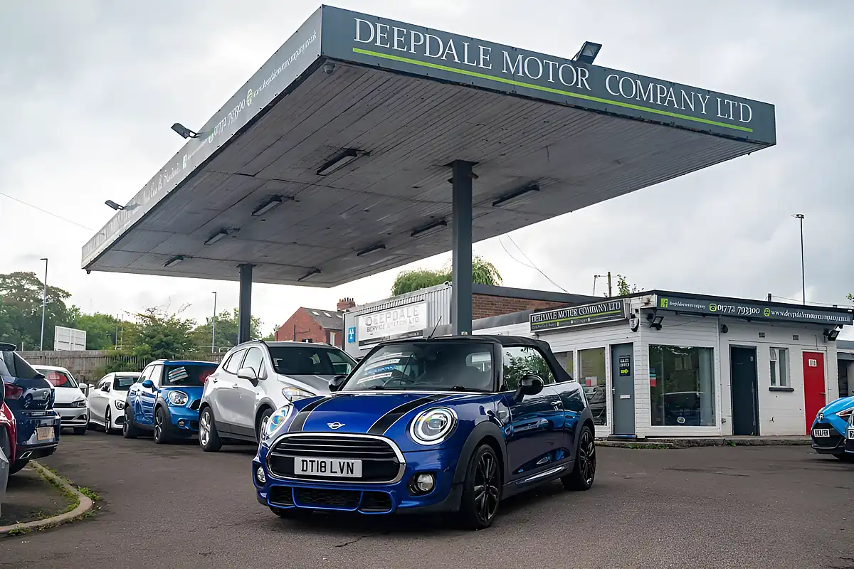Used 2018 MINI Convertible Cooper Starlight Blue - Interior and Exterior details 18