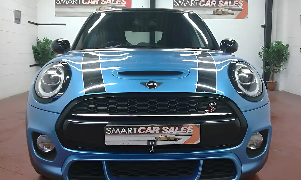 Used 2018 MINI Cooper S John Cooper Works Electric Blue - Interior and Exterior details 4