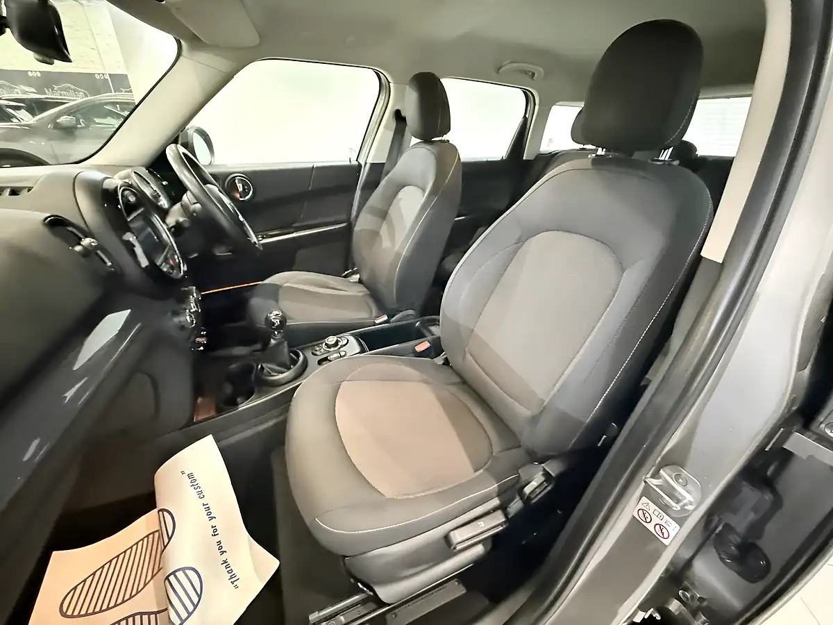 Used 2018 MINI Countryman Cooper ALL4 Silver - Interior and Exterior details 19