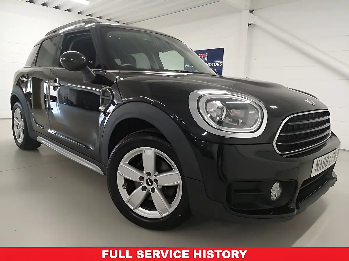Used 2018 MINI Countryman Cooper Black - Front View