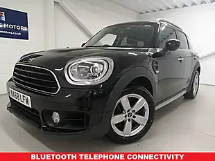 Used 2018 MINI Countryman Cooper Black - Interior and Exterior details 2