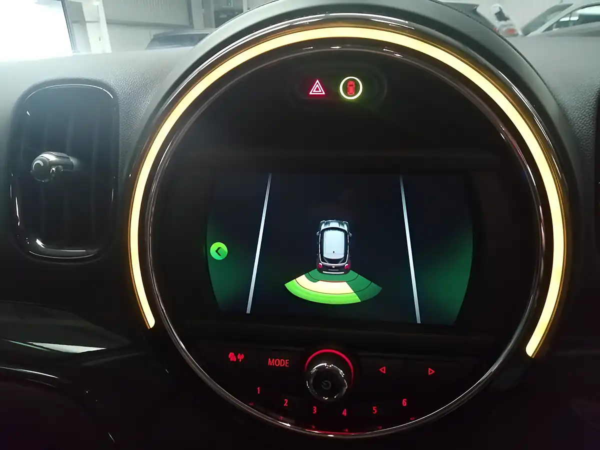 Used 2018 MINI Countryman Cooper Black - Interior and Exterior details 20