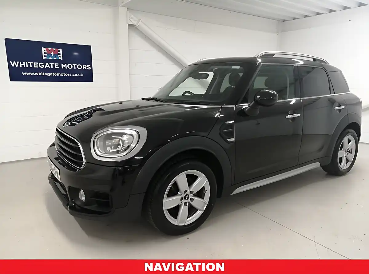 Used 2018 MINI Countryman Cooper Black - Interior and Exterior details 3