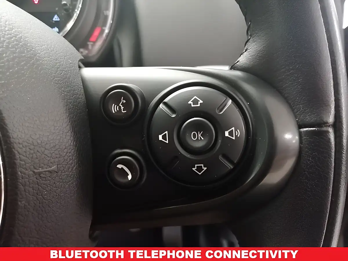 Used 2018 MINI Countryman Cooper Black - Interior and Exterior details 9