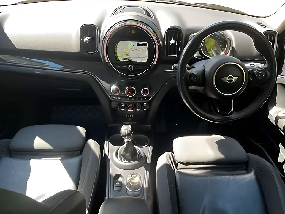 Used 2018 MINI Countryman Cooper Black - Interior and Exterior details 11