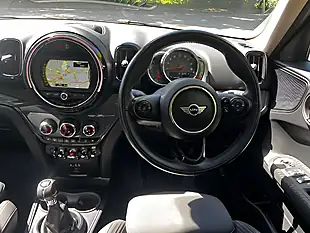 Used 2018 MINI Countryman Cooper Black - Interior and Exterior details 14
