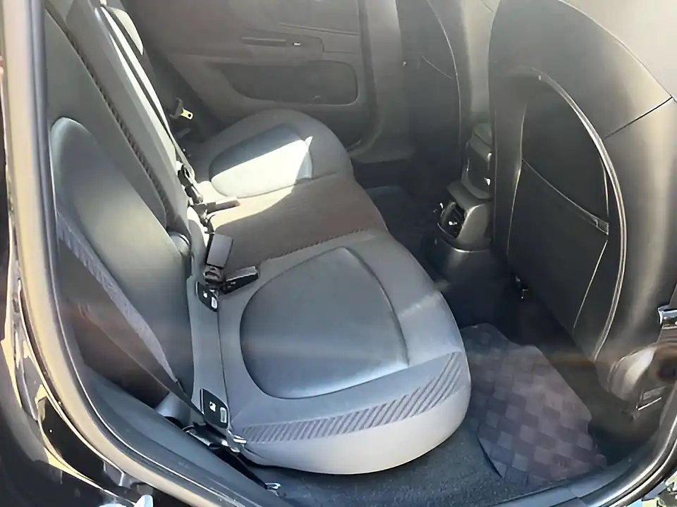 Used 2018 MINI Countryman Cooper Black - Interior and Exterior details 16