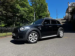 Used 2018 MINI Countryman Cooper Black - Interior and Exterior details 20