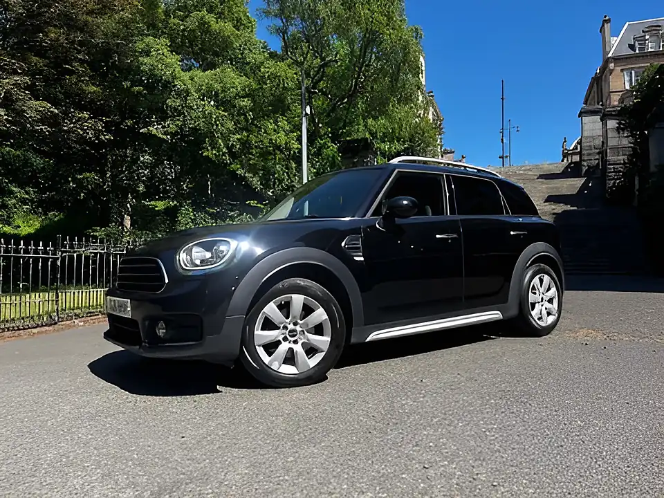 Used 2018 MINI Countryman Cooper Black - Interior and Exterior details 20