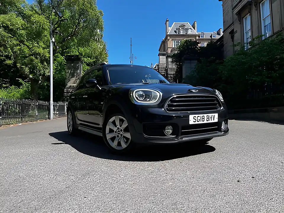 Used 2018 MINI Countryman Cooper Black - Interior and Exterior details 5